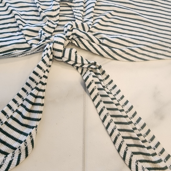 Lush, womens size L, green & white stripes w/ faux buttons, tie w/ flowy sleeves - Picture 8 of 14